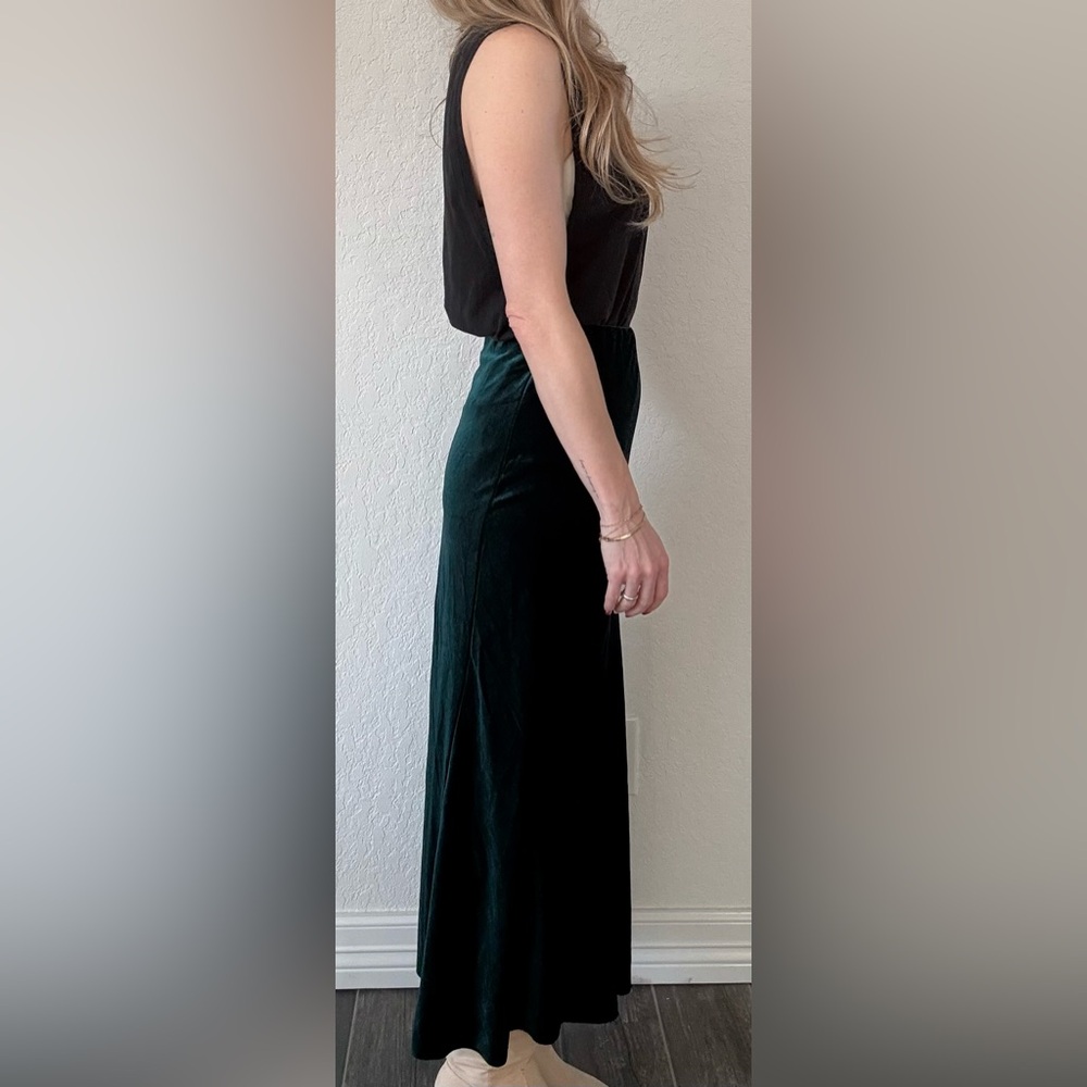 Zara Green Velvet Maxi Skirt | Elegant Holiday Eveningwear | Size XS - Picture 2 of 5